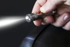 True Utility Laserlite+ -Aventure Tente lampe torche true utility laserlite 06